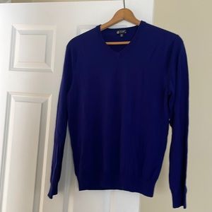 Men’s V neck sweater